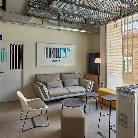 Hostelfly Madrid Luaran gambar