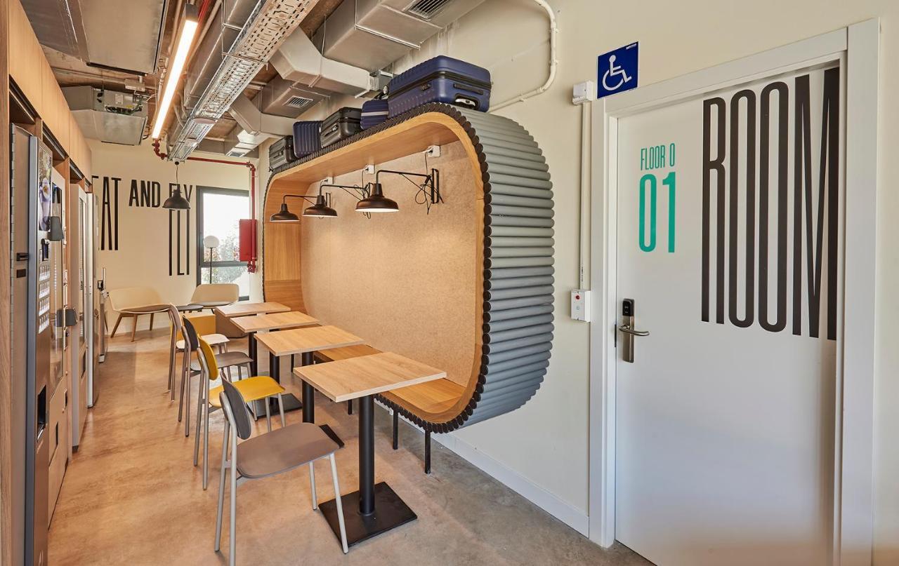 Hostelfly Madrid Luaran gambar