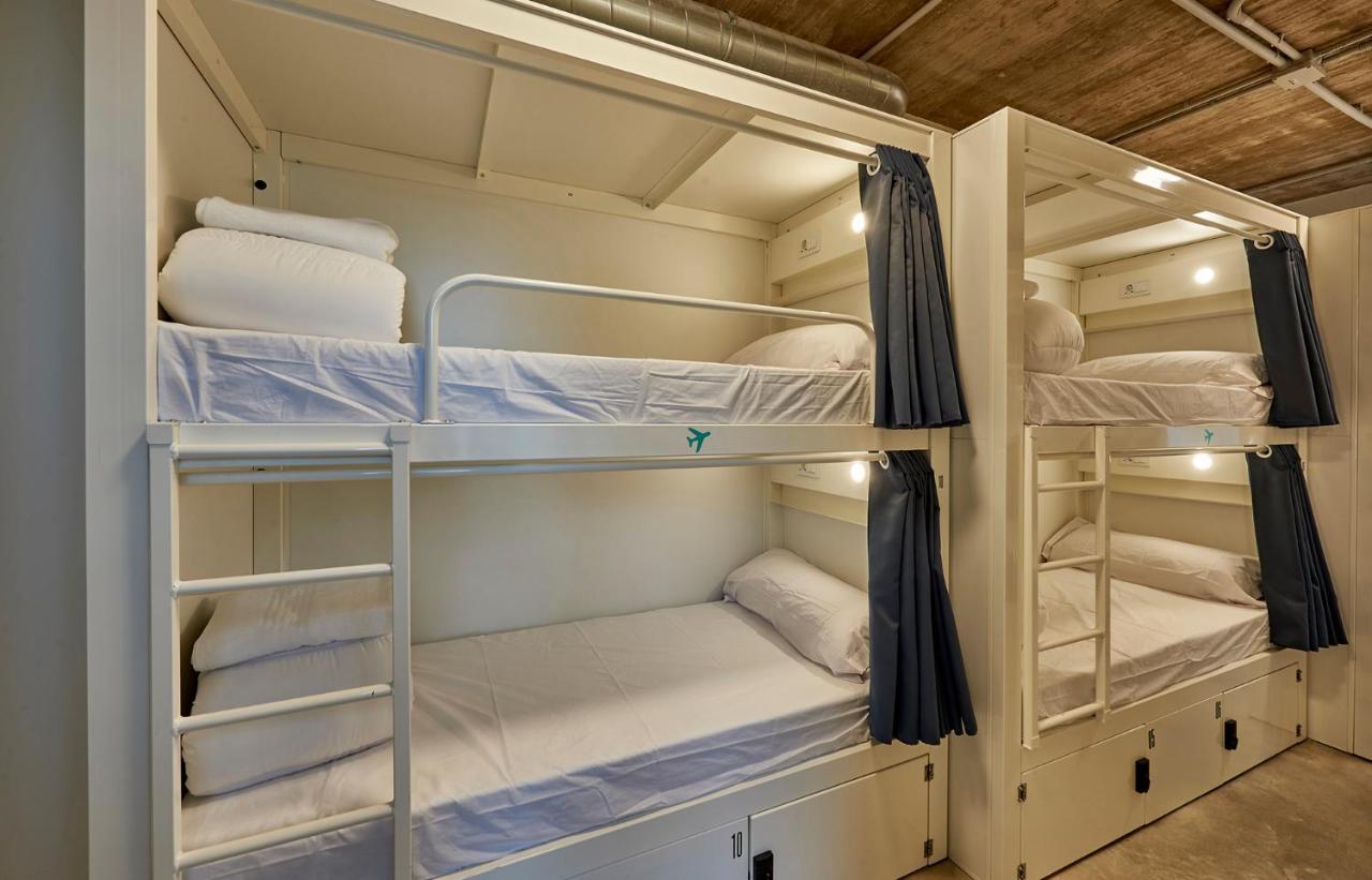 Hostelfly Madrid Luaran gambar